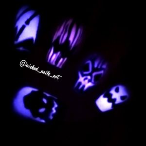 Glow in the Dark Press On Nails